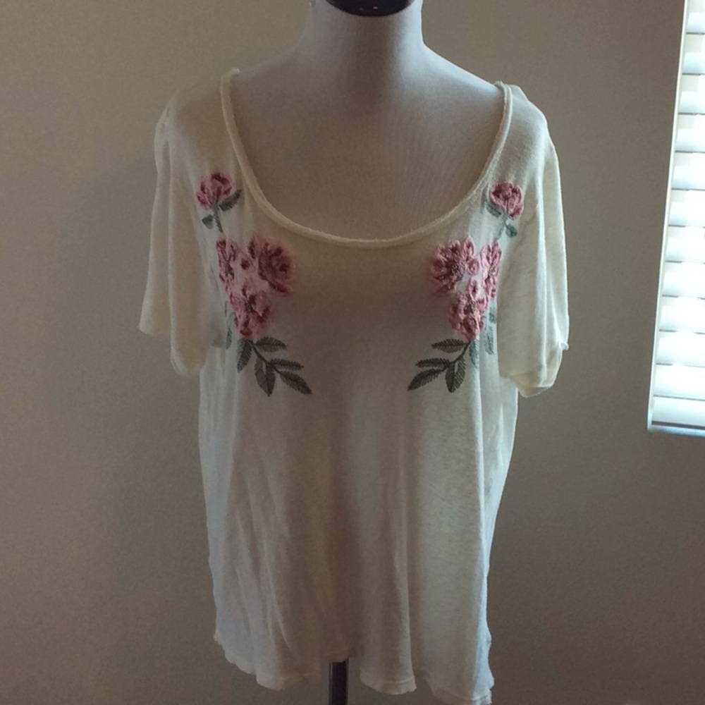 Anthropologie embroidered floral top ruffle hem